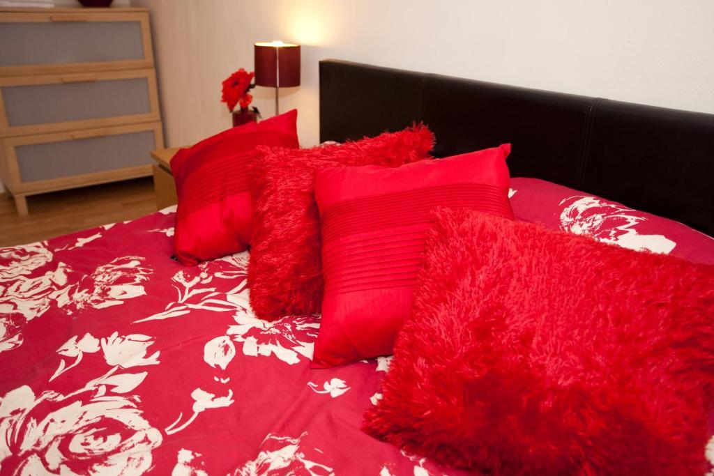 Victoria Centre Apartments In The Victoria Centre Shopping Centre - Nottingham City Centre - 24 Hour Access - Most Central Location, Kitchen - Sunday Check-Out 1Pm - Opposite Hilton By Restaurants & Shops - Outdoor Parking Cars Or Vans Five Pounds A Habitación foto
